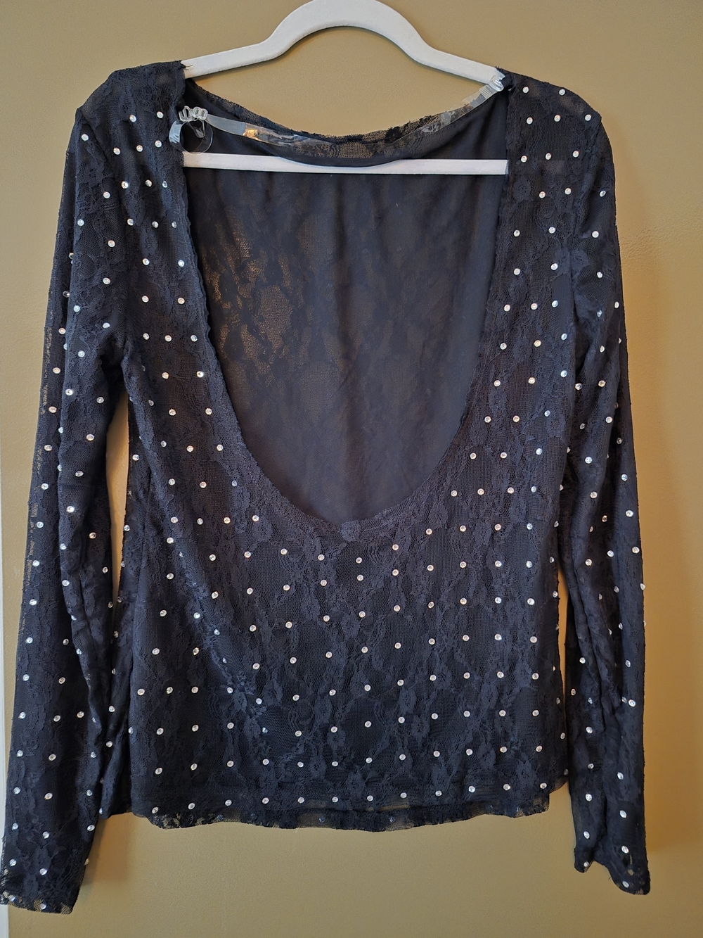💥NWT - 8 Items For $30 Women’s Black Rhinestone Embellish Open Back Top L - Picture 2 of 6